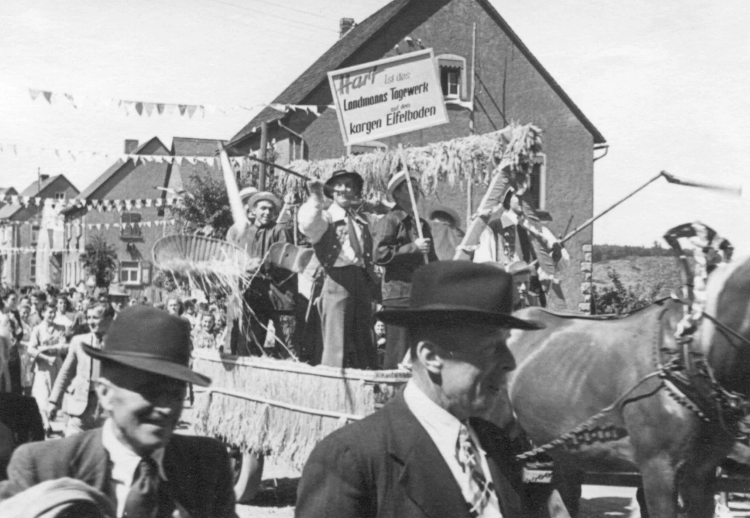 Historische Bilder der 900 Jahrfeier in Langenfeld - Bild 14